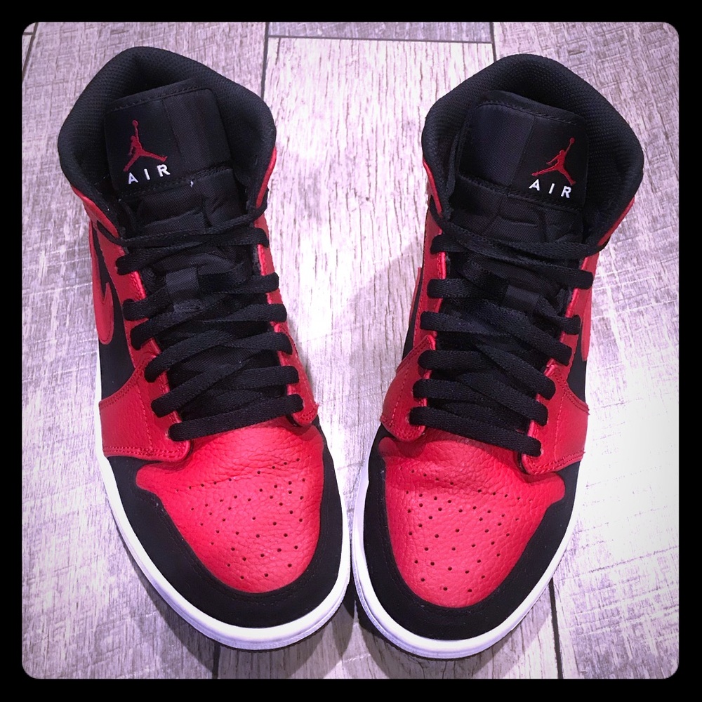 Air Jordan 1 mid